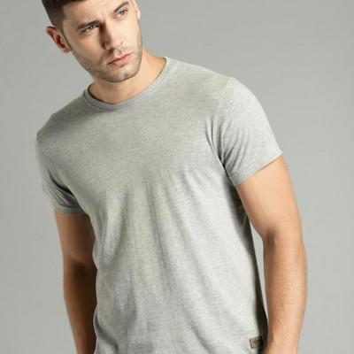 Men Grey Solid Round Neck T-shirt